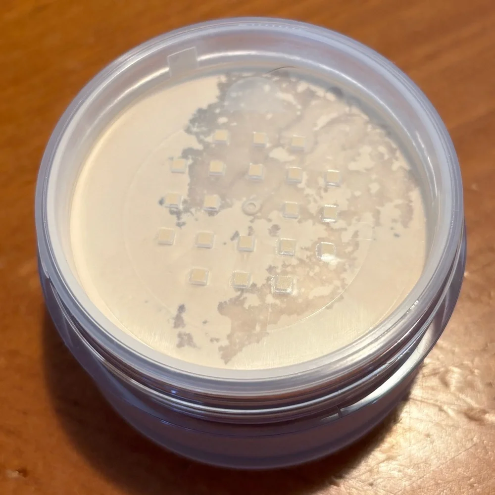 Laura Mercier Translucent Loose Setting Powder